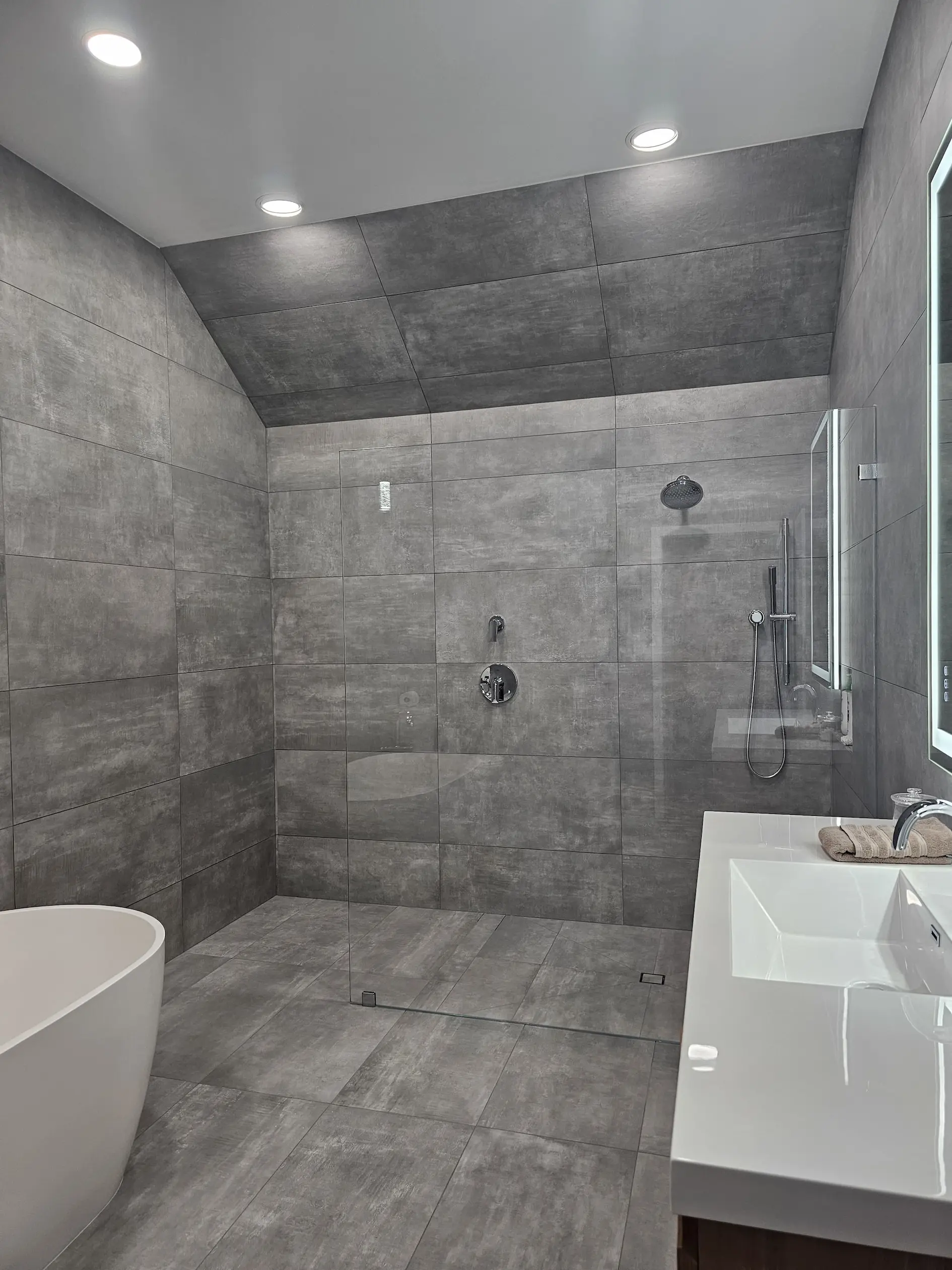 Bathroom Remodeling gallery 8